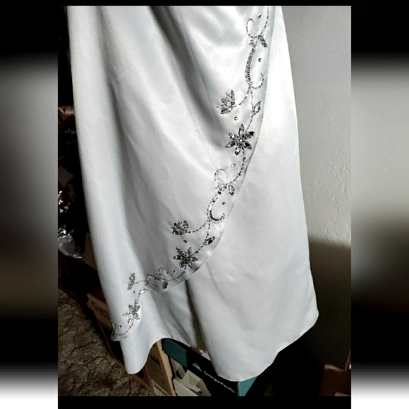 👗Size 7/8 Formal Prom Dress/Ball Gown Silver - Picture 6 of 12